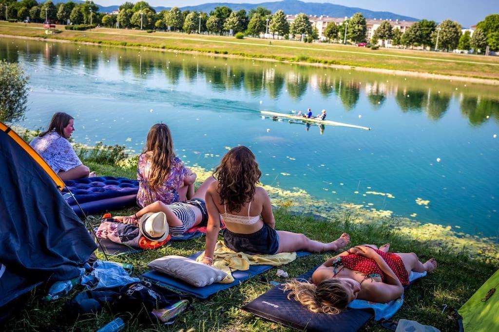 Cozy Donkey - Sporty Lake Apartment Zagreb Bagian luar foto